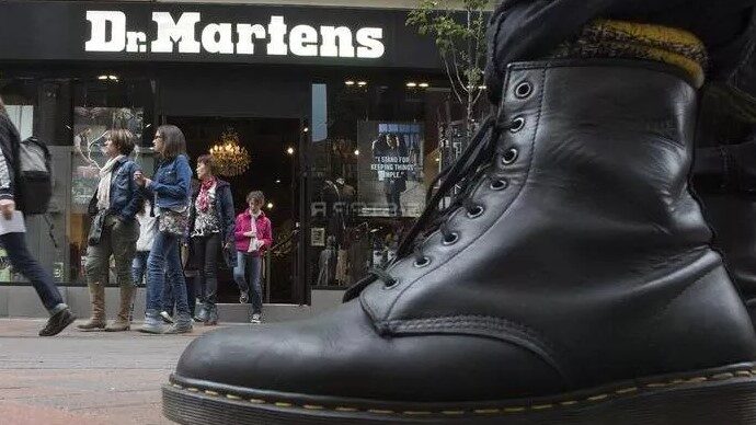 dr. martens italia tendenze shoes men calzature maschili moda uomo 2021